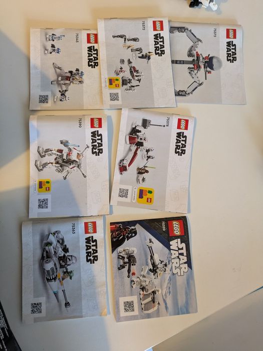 6 Lego Star Wars sets 24 minifigs