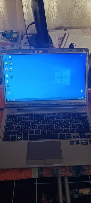Продам ноутбук samsung 530u