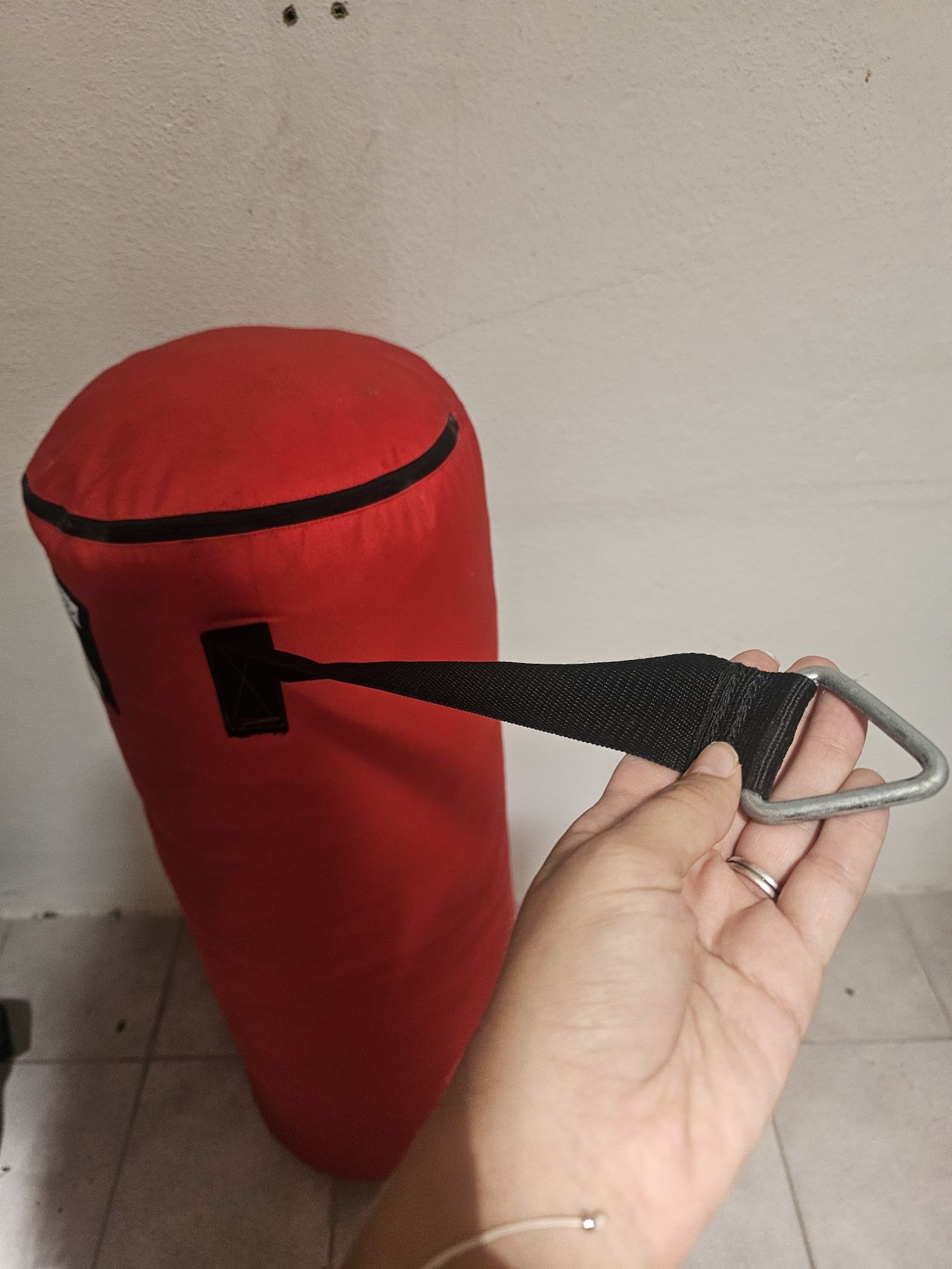 Saco de boxe vermelho