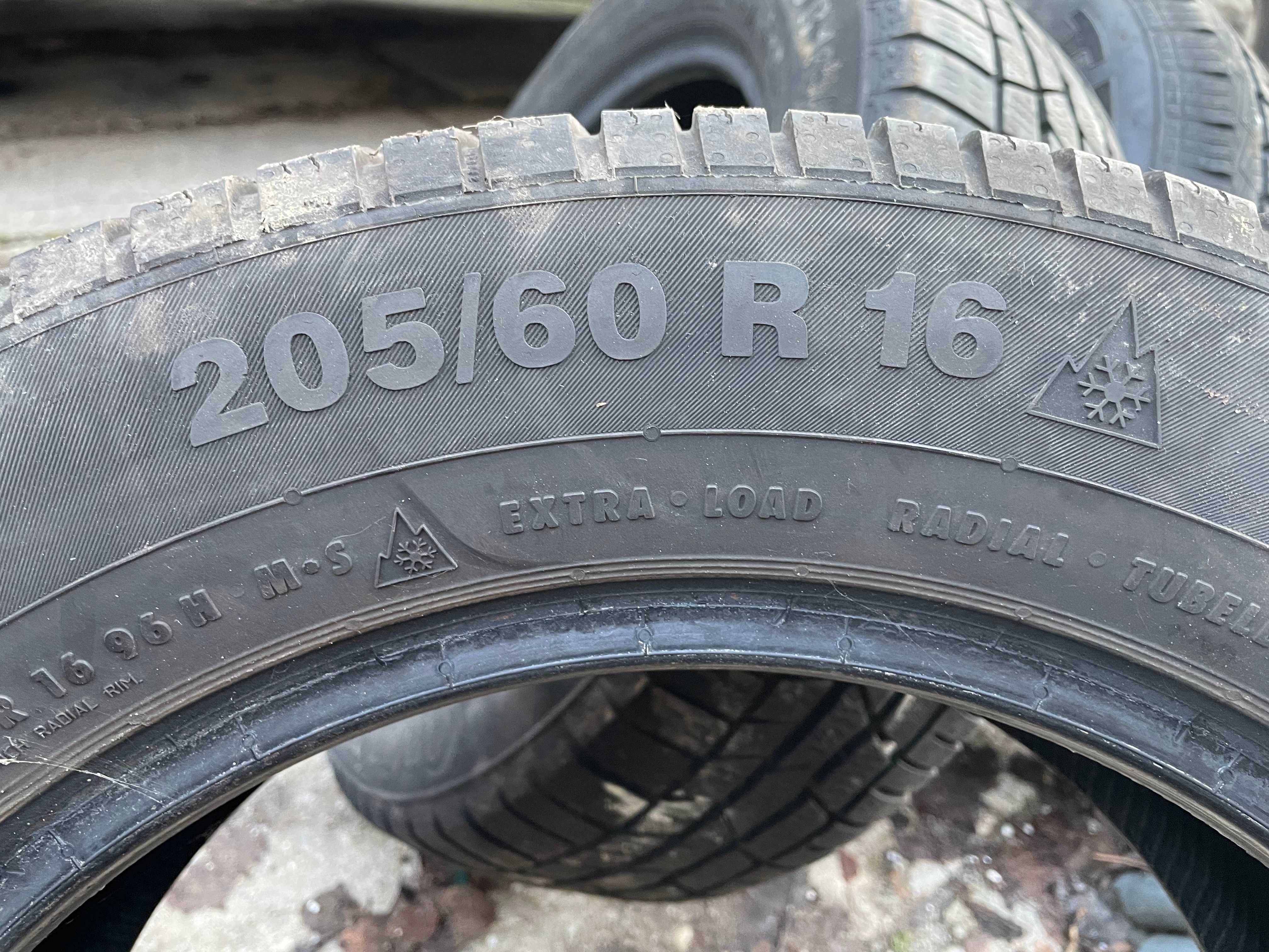 Sprzedam Używane  2 sztuki opon 205/60 R16 ZIMA