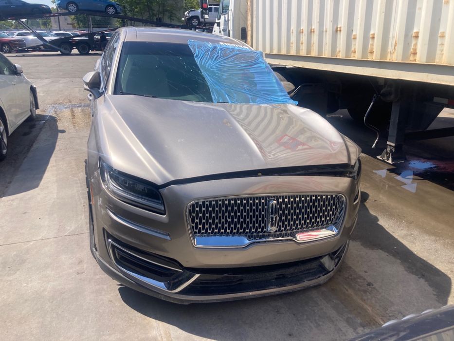 В розборі Lincoln Nautilus 2020 2.0, 18тис.миль
