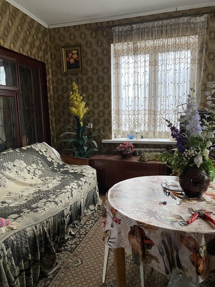 Продам цегляний будинок в Макарові центр