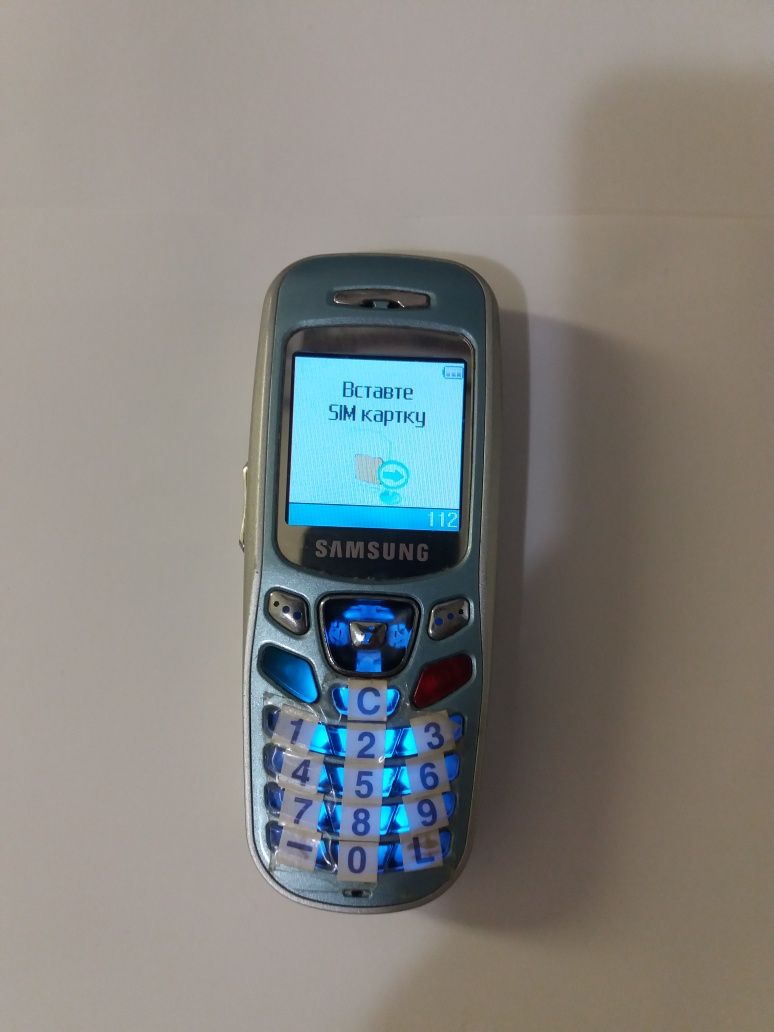 Продам мобільний телефон Samsung SGH-C230