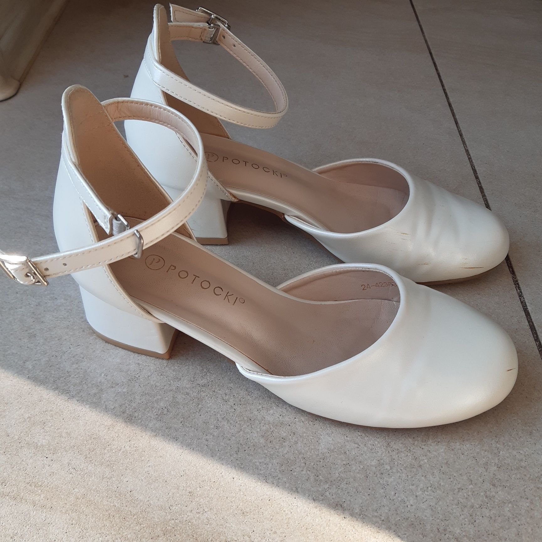 buty POTOCKI rozm. 35 kremowe