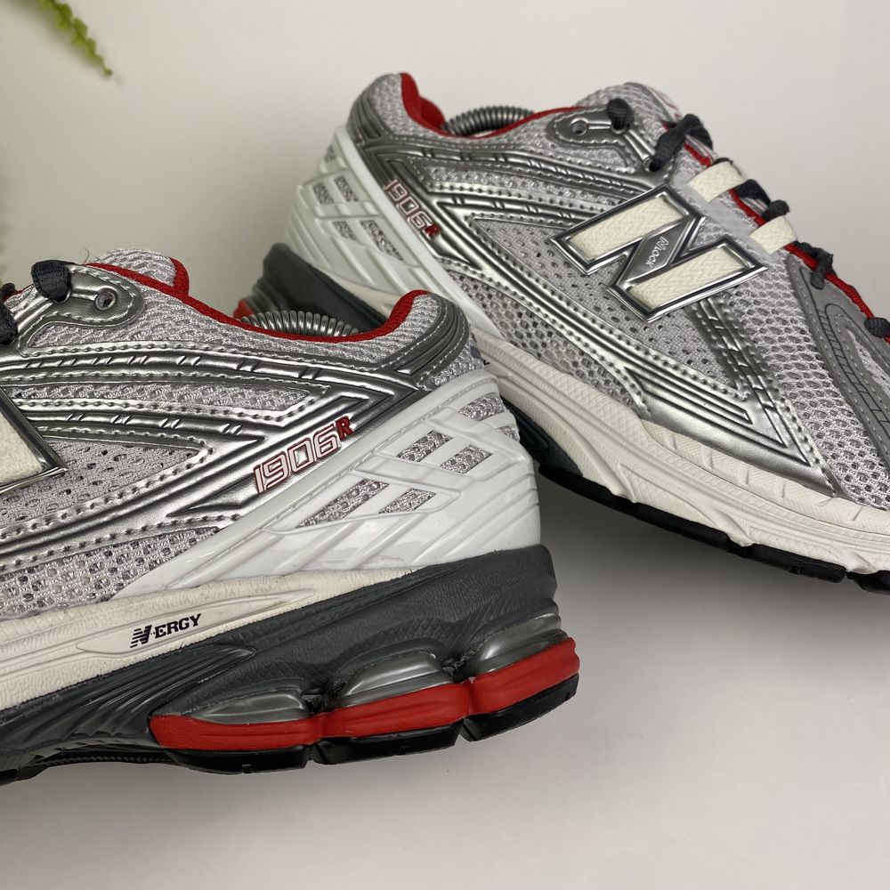 New Balance 1906r, Оригинал, нові 2002r M1906RZR