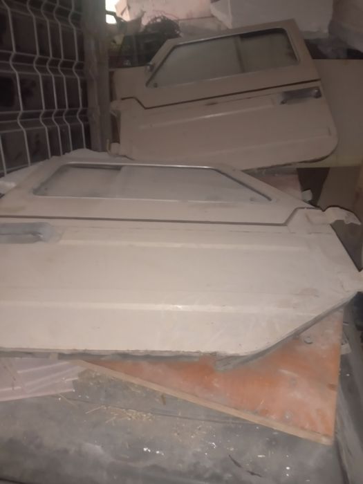 Двері в ідеальному стані Л.У.А.З.