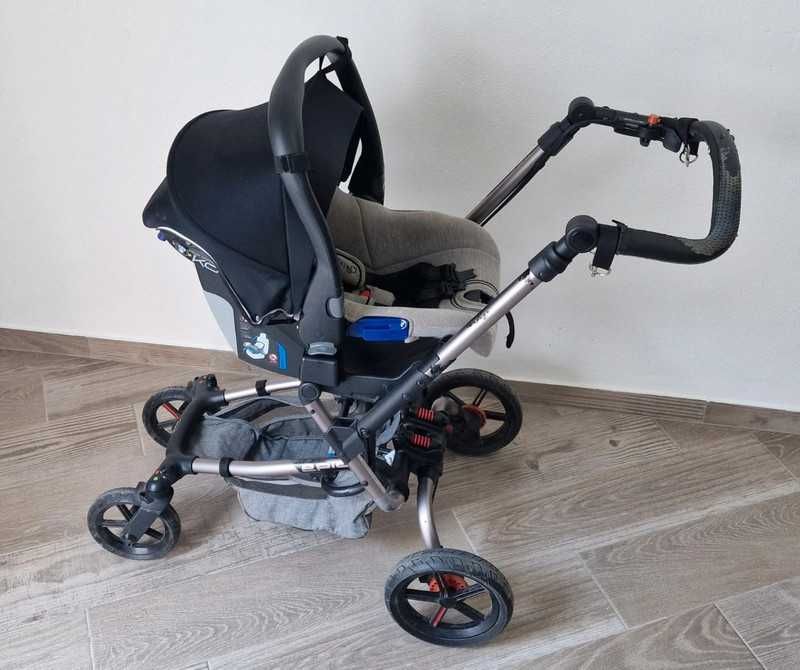 Carrinho de passeio para bebé da marca Jané