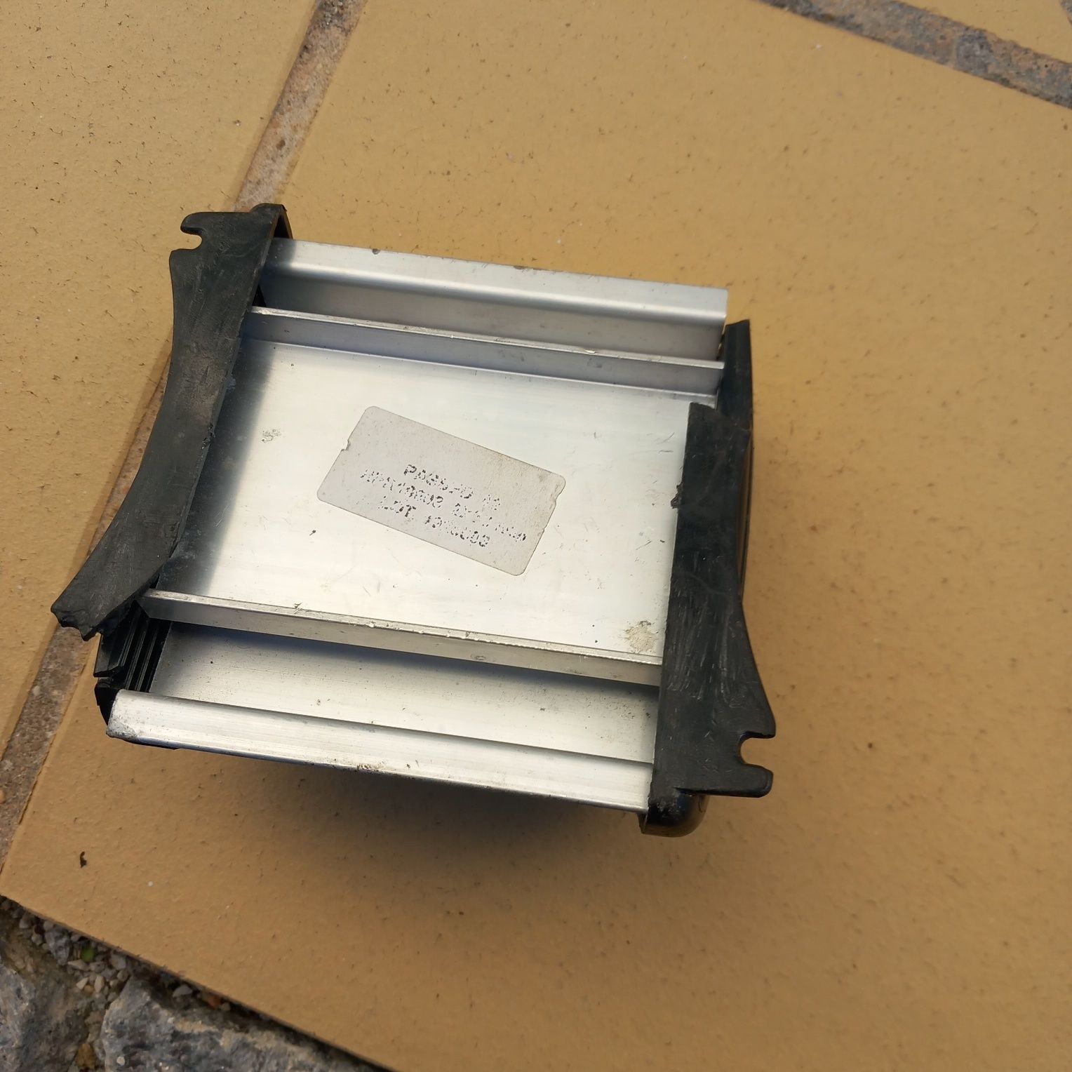 Battery isolator 140A