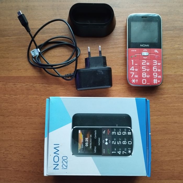 Мобільний телефон Nomi i220