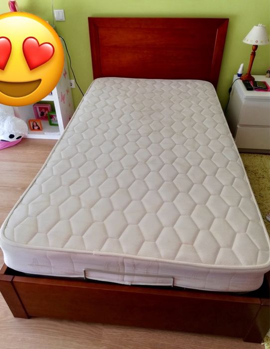 Cama com sistema elevatório