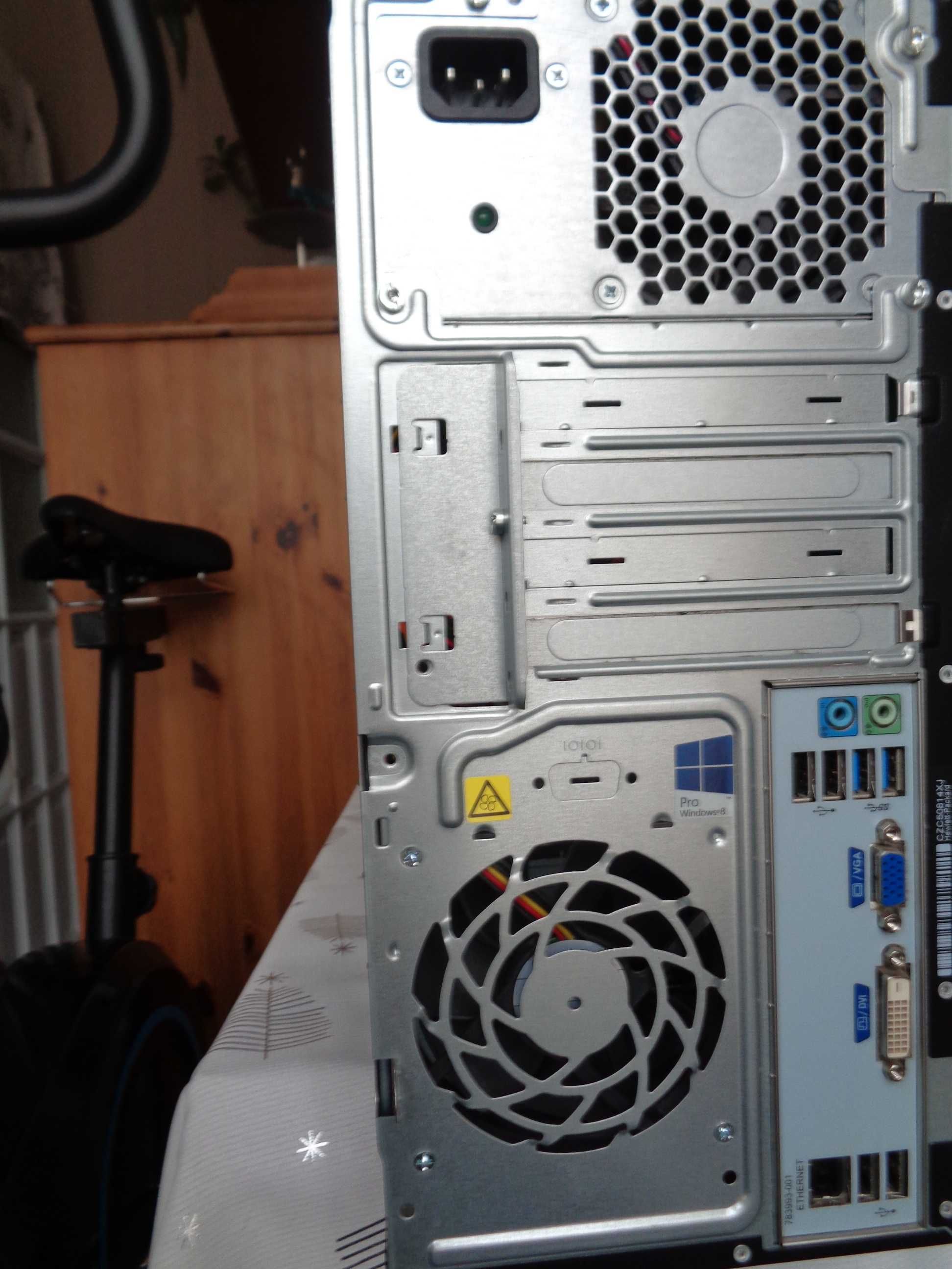 2komputery biurowe hp280g1 8gb ram win10,11pro klawiatura mysz hp