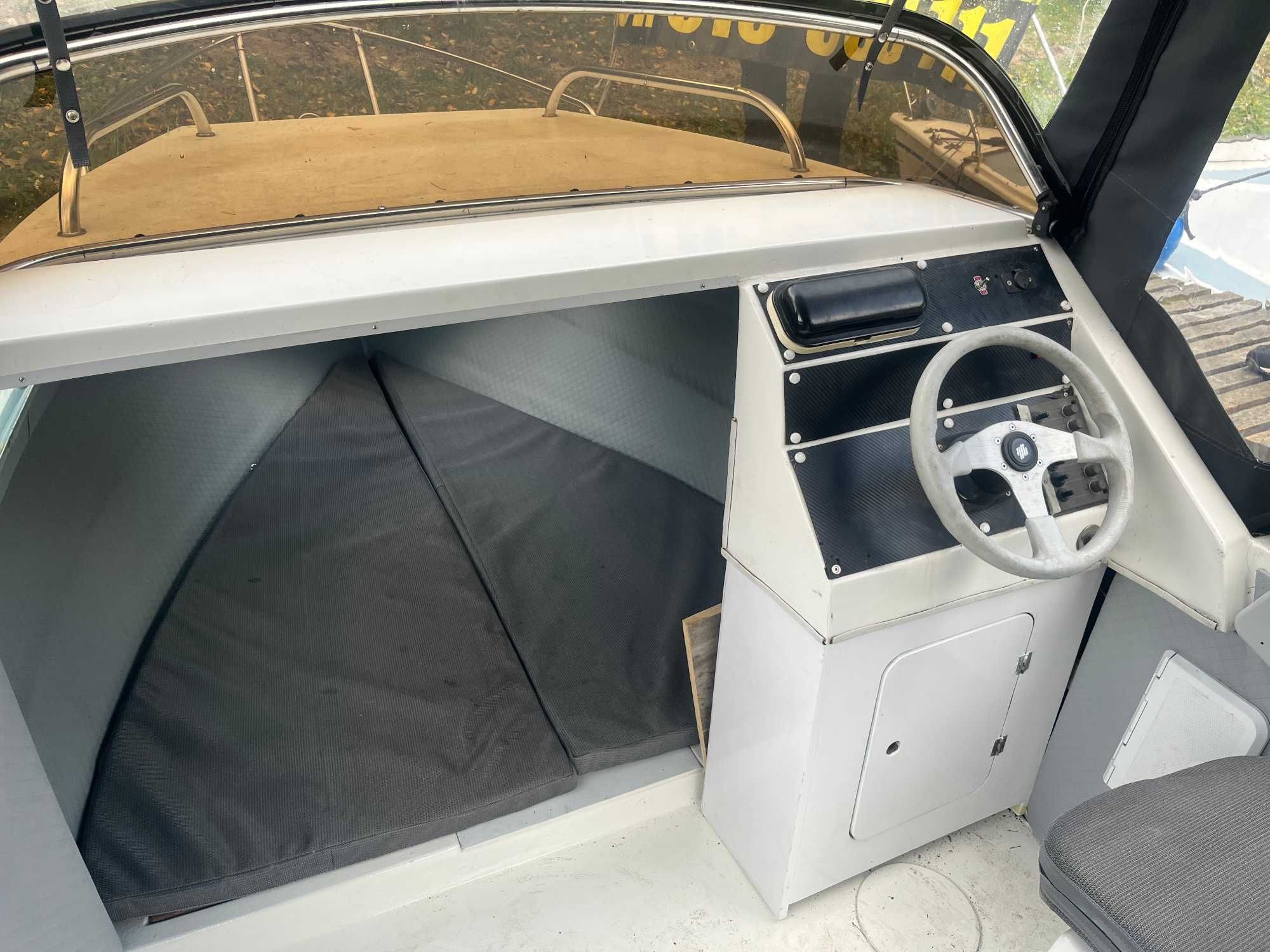 Jacht motorowy motorówka kabinowa Flipper 500