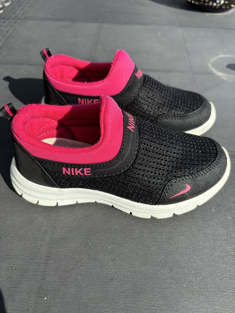 Buty adidaski bardzo lekki nike roz 29