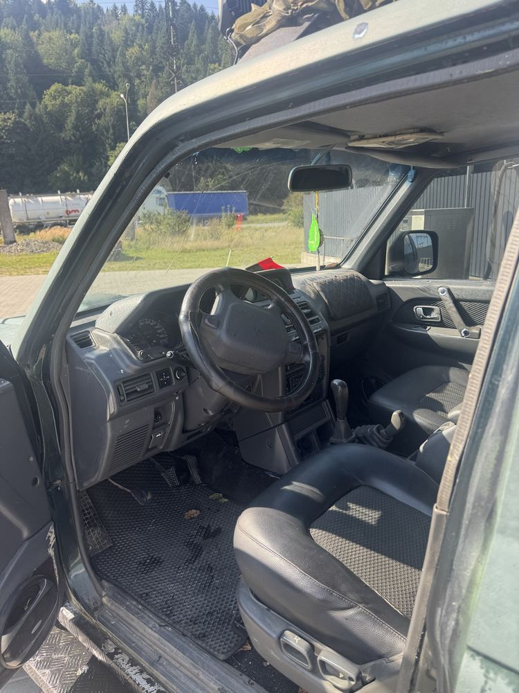 Mitsubishi Pajero 2