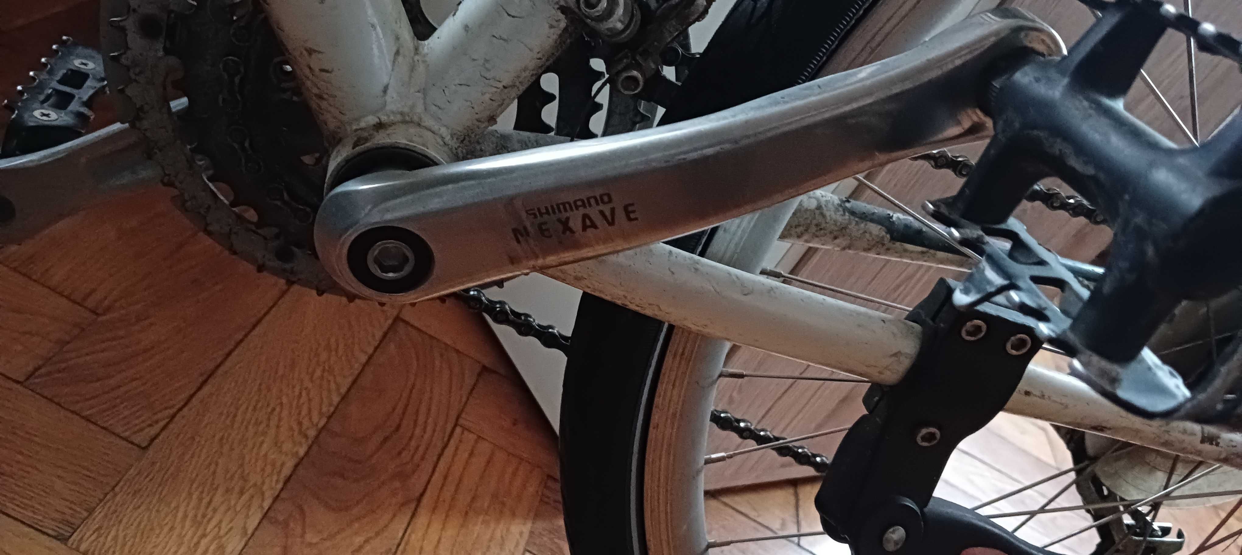 Rower z ramą aluminiową 28
