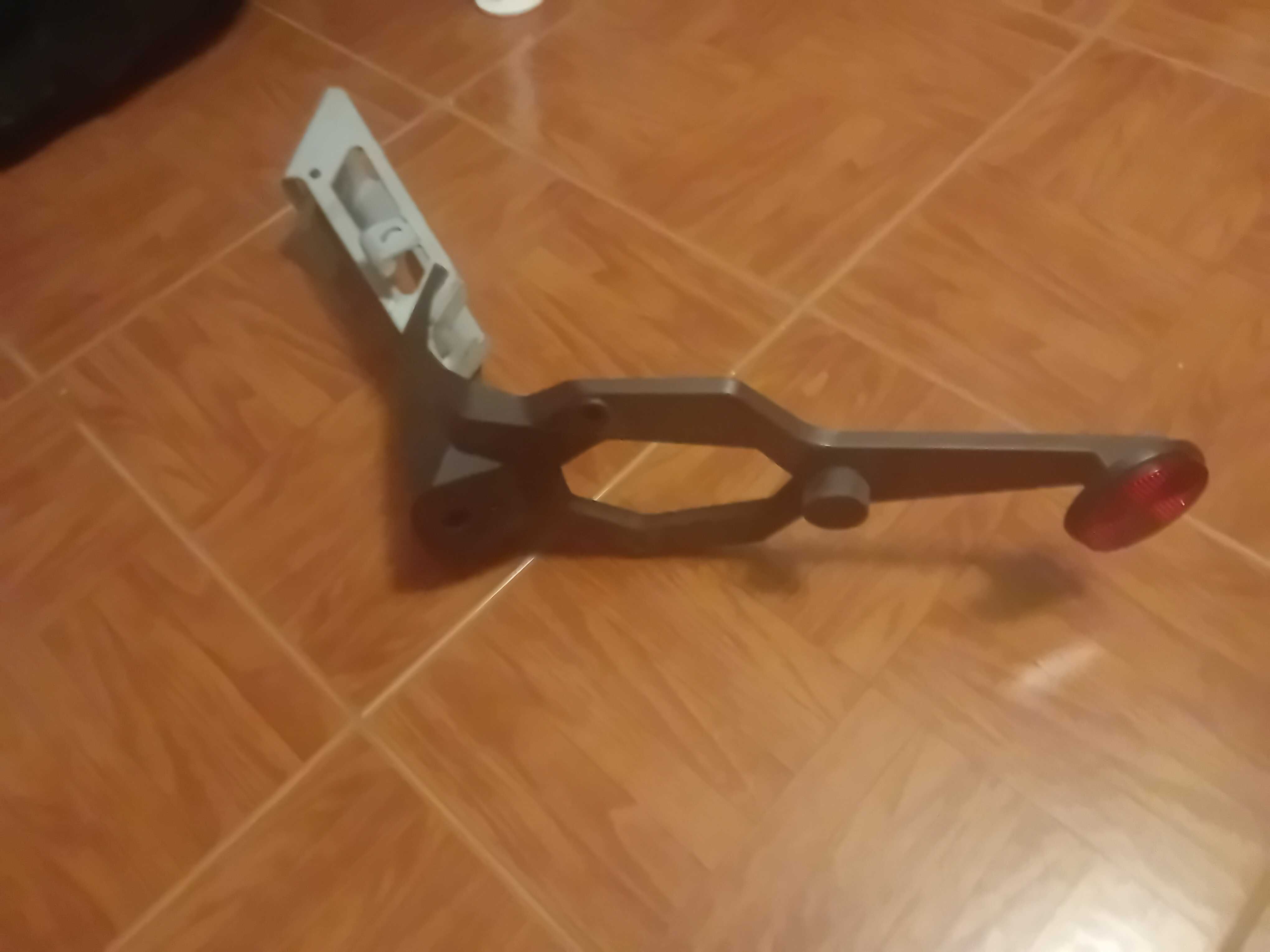 Guarda lamas e suporte matrícula originais keeway rkf