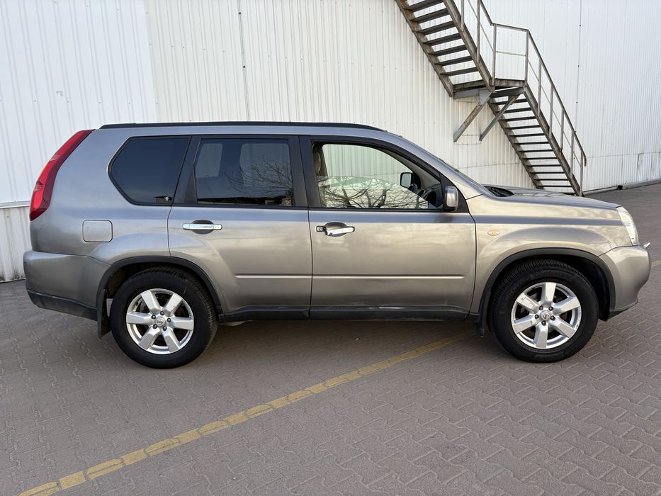 В Житомирі Nissan X Trail T31 2008 дизель автомат повний привід праве