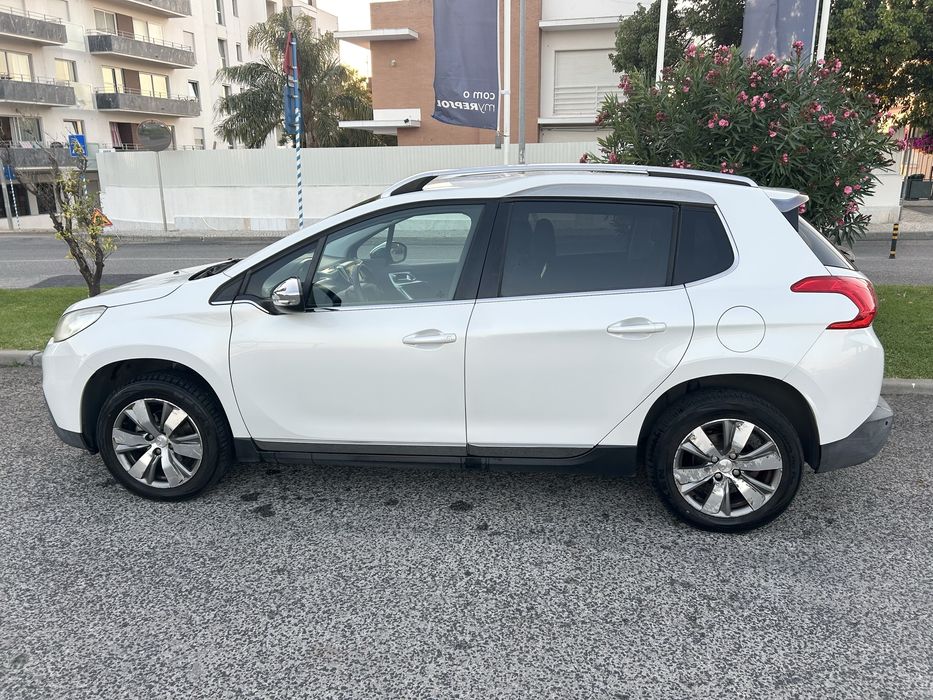 Peugeot 2008 1.2 Allure