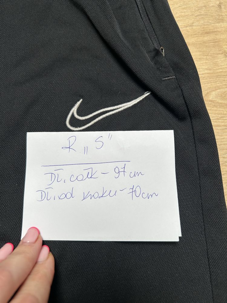 Spodnie dresowe sportowe męskie młodzieżowe Nike Dry Fit r S