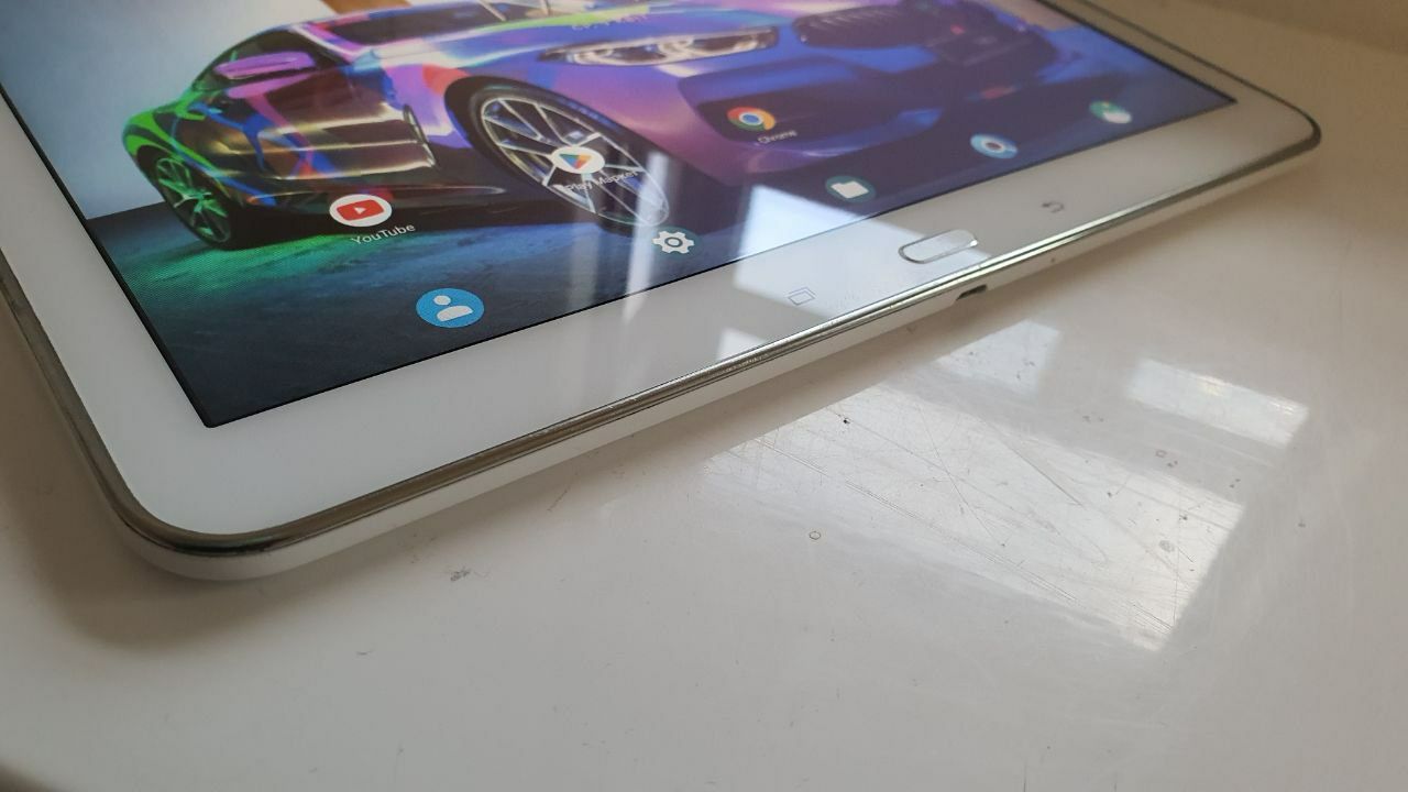 Samsung Galaxy Tab T530 16GB Планшет
