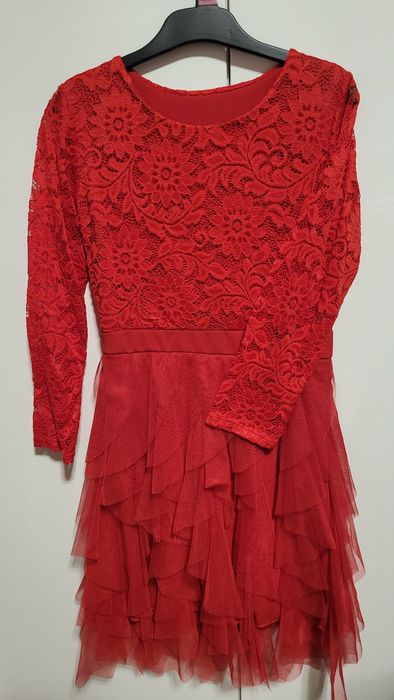 Sukienka czerwona wizytowa 140