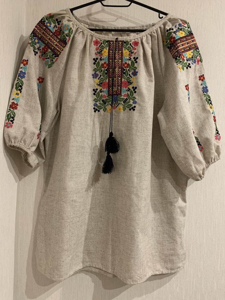 Вишиванка жіноча