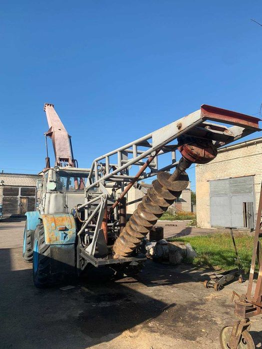 Продам трактор Т-150К із краново-бурильною установкою