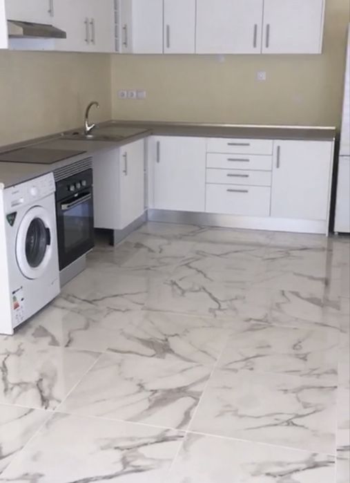 Charneca da Caparica -propriedade com 3 Habitações,independen 690 m²,