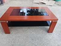 Mesa em excelente estado.