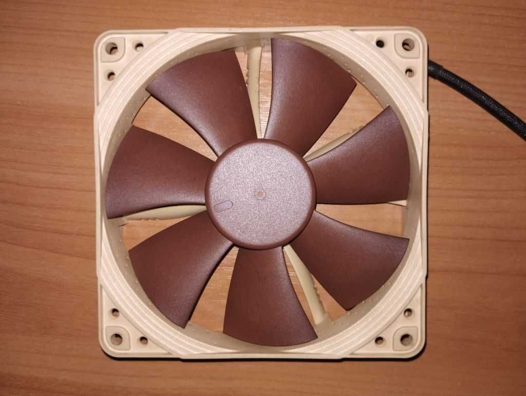 Вентилятор Noctua NF-F12 PWM