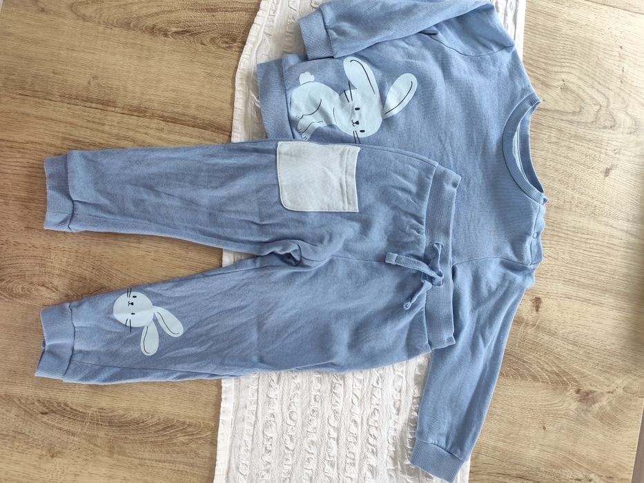 Dres komplet chłopięcy rozmiar 92 Sinsay