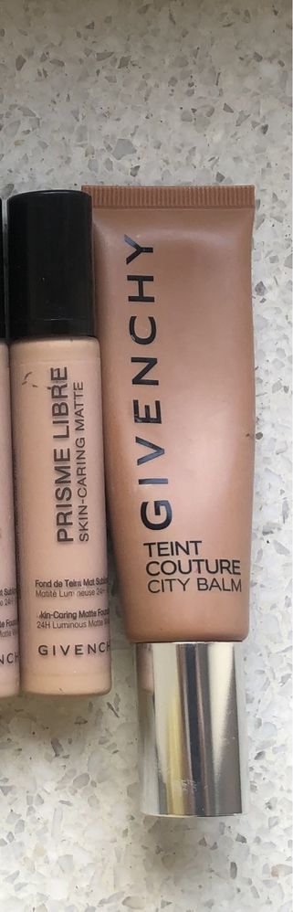 Podklad givenchy prism  city balm 345 uzywany 30ml