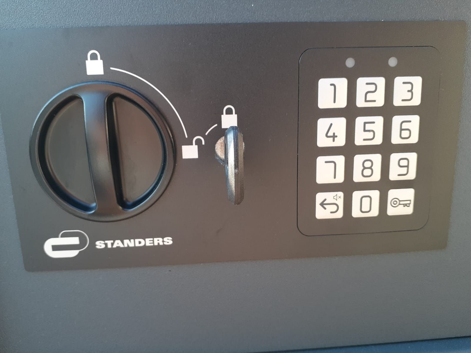 Cofre Standers - excelente estado