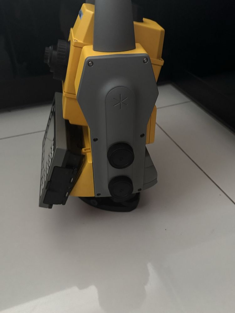 Tachimetr robotyczny Trimble 5601 DR200+
