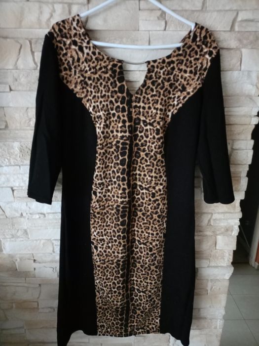 Ładna sukienka z panterką