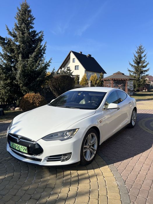 Tesla Model S TESLA Model S 70D
