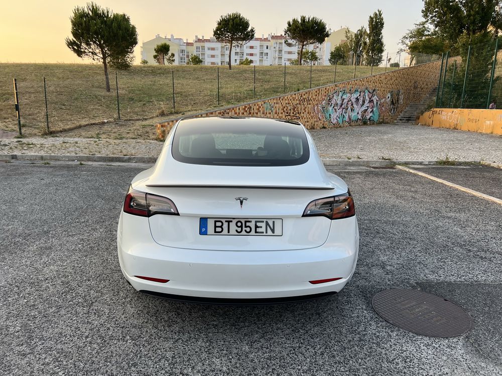 Tesla model 3 - 105 mil km - 325 cv -Standard Range Plus