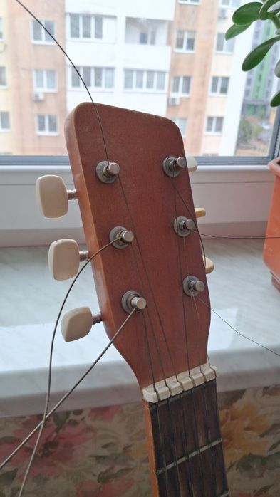 Гітара акустична