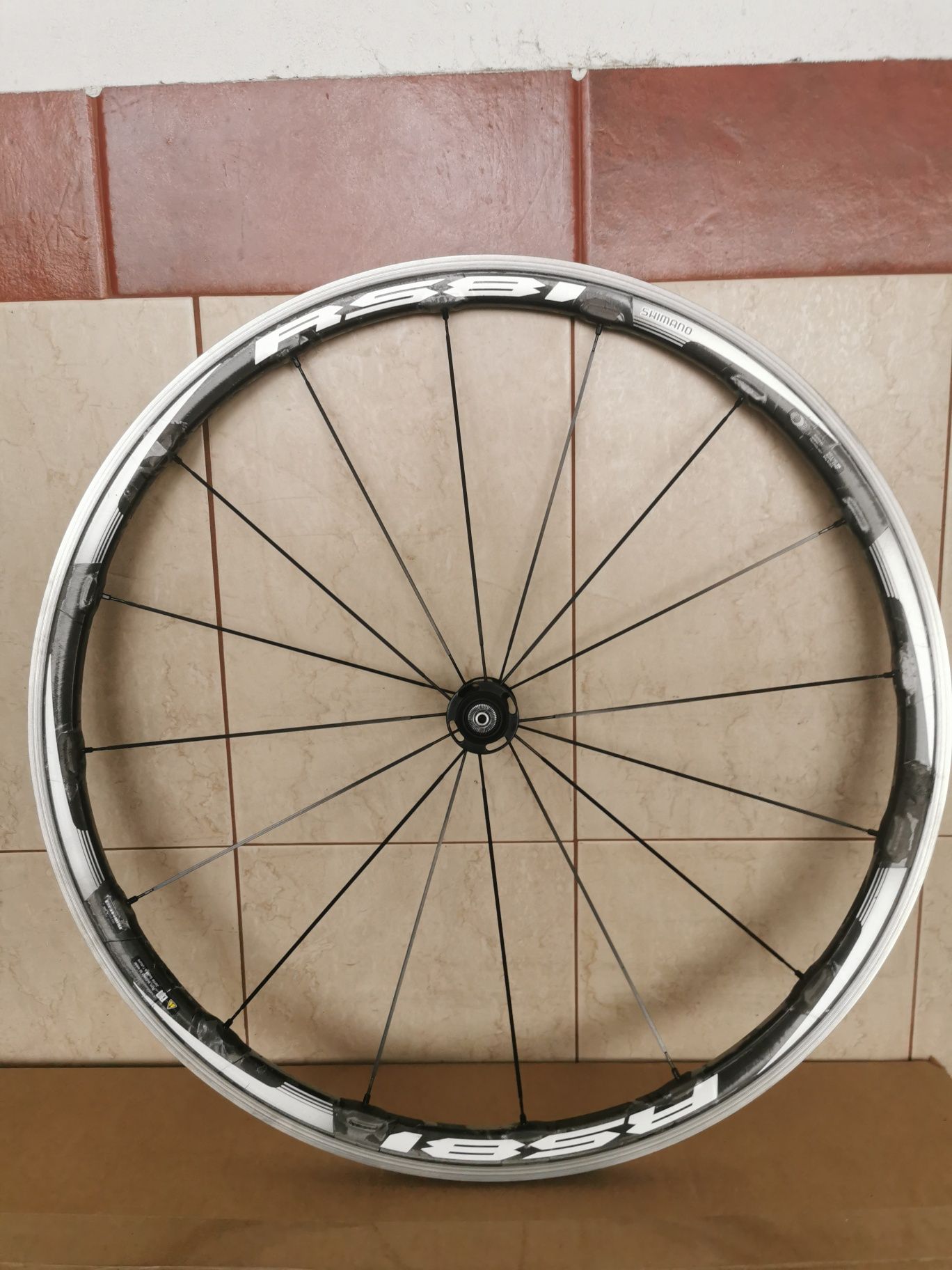 Rodas Shimano RS81 C35