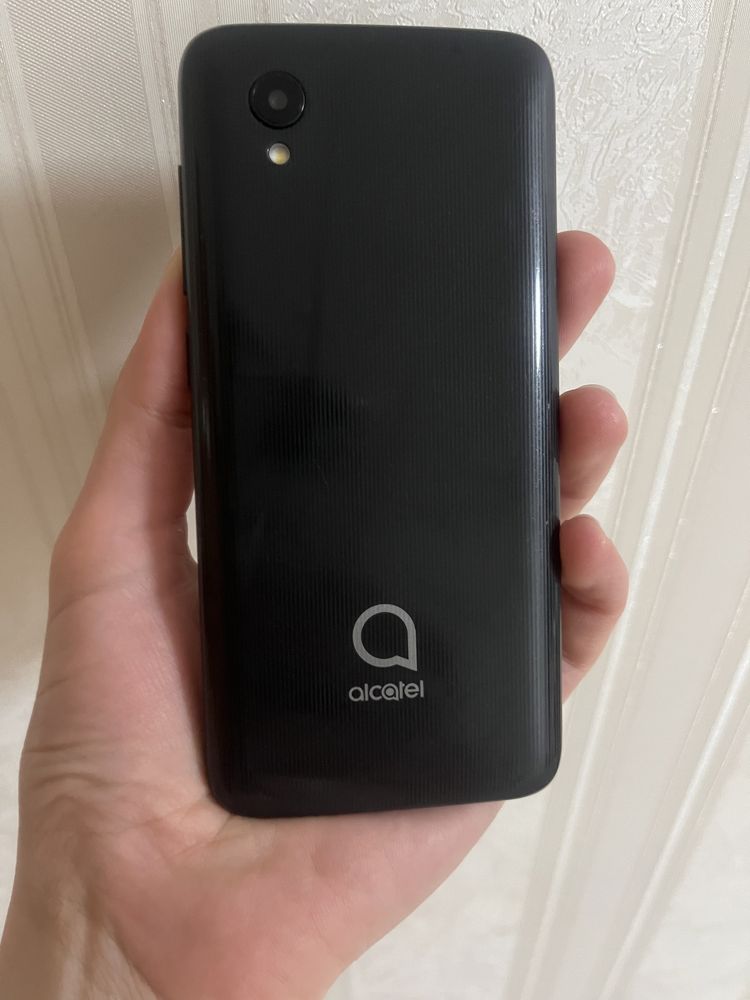 Мобільний телефон Alcatel 1 1/8GB Dual SIM Volcano Black