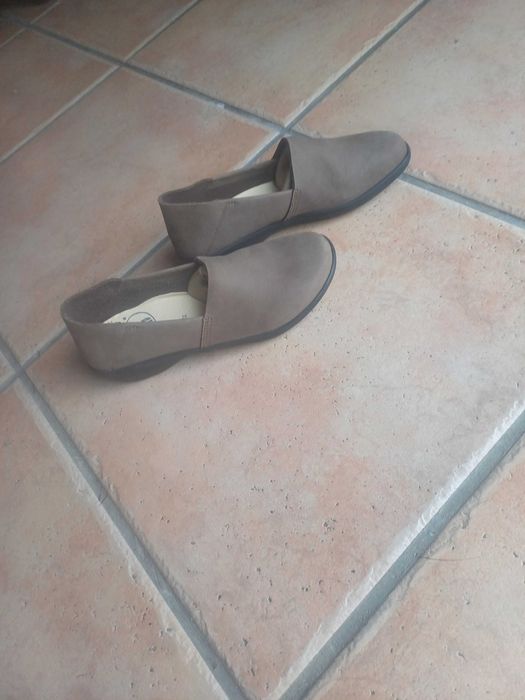 Vende-se sapatos em pele n 37