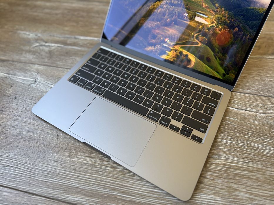 MacBook Air M2 2022 8Gb ssd 250Gb