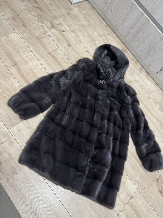 Норкова шуба сіра