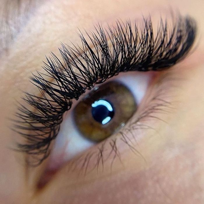 Aplicação de pestanas cílios