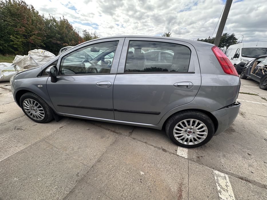 Drzwi Fiat Grande Punto 595A Lewe Przód Tył