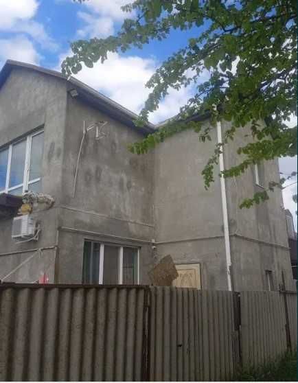 Дом с ремонтом в Малиновском районе. Селекционный. 1V6