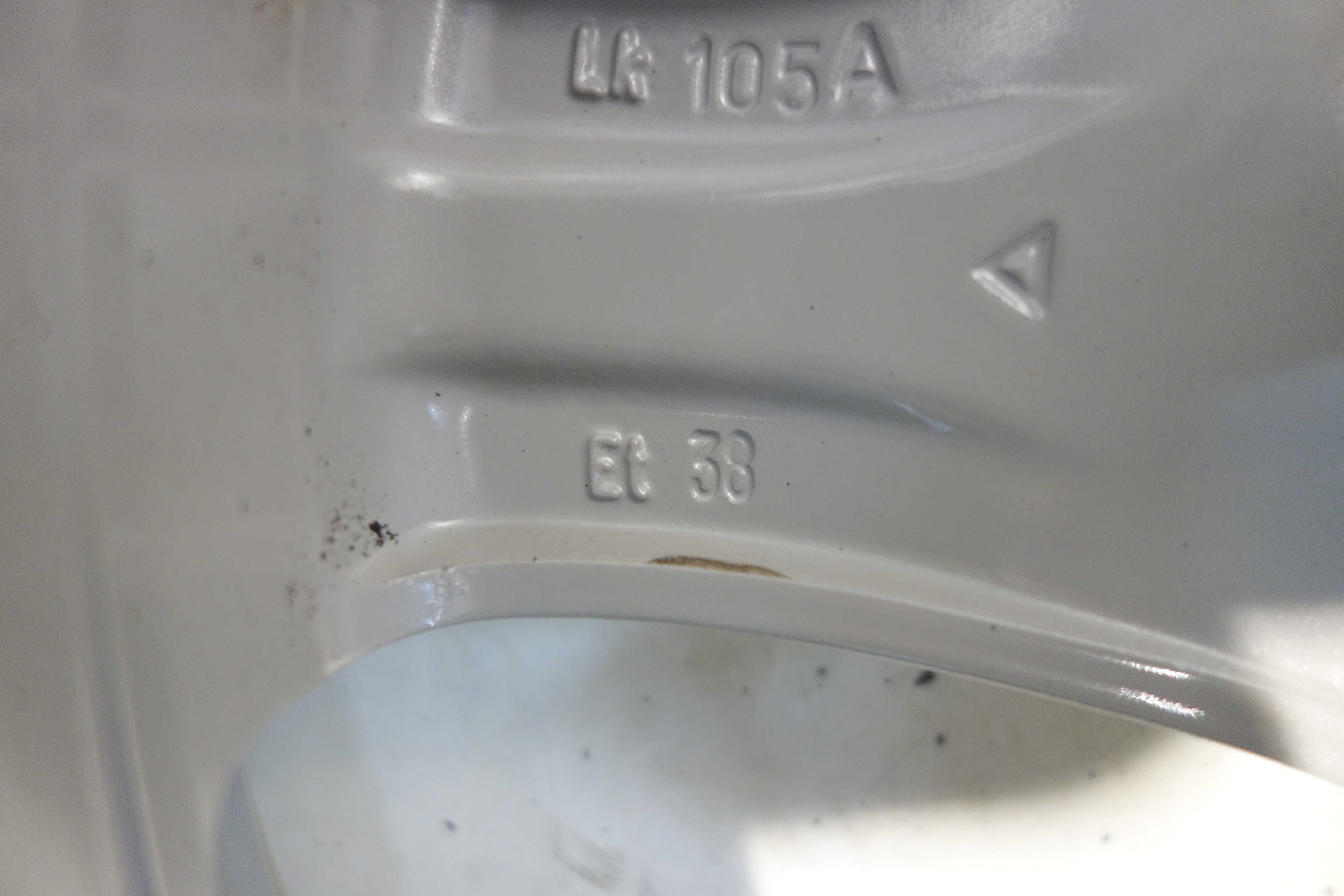 Alufelgi BORBET 16" 5x105 OPEL Astra Mokka Srebrne 547