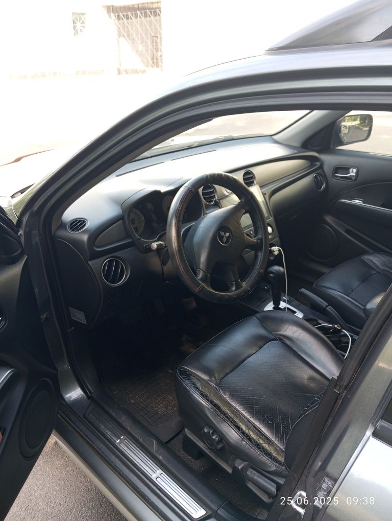 Mitsubishi outlander 2006