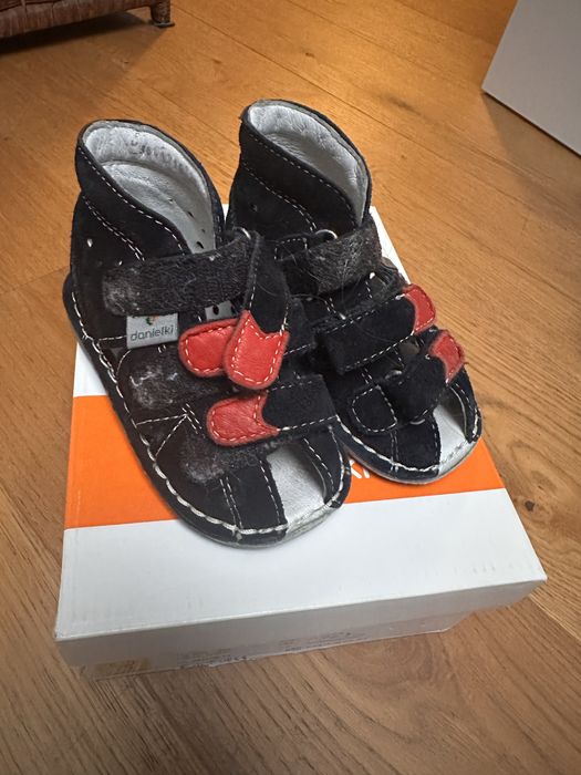 Danielki obuwie ortopedyczne granatowo czerwone r.20