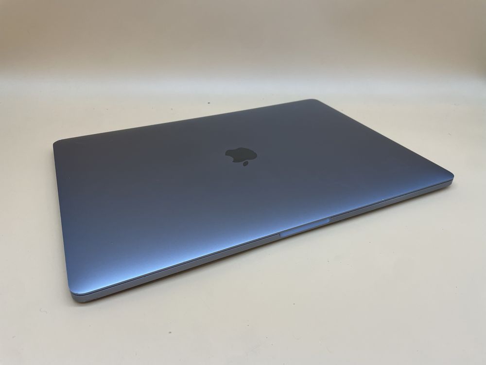 Macbook pro 15.4 2018 1tb i9 32gb батарея 124